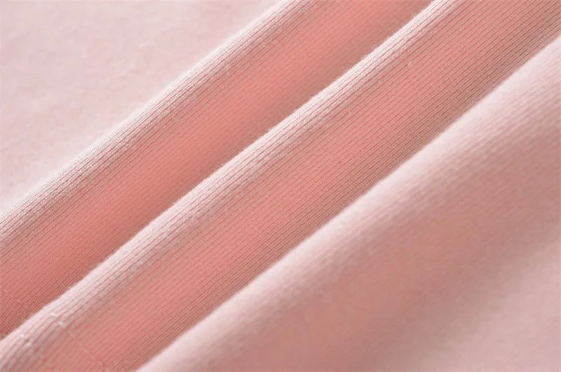 Camiseta Feminina com Torção Frontal – Estilo e Versatilidade para o Verão