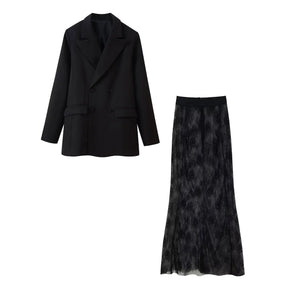 Conjunto Blazer Transpassado e Saia Evasê em Renda Trabalhada
