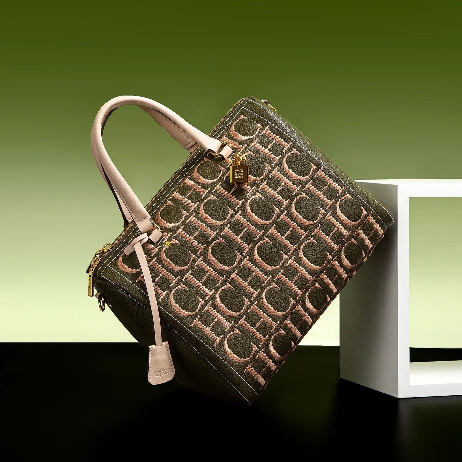 ✨ Bolsa CHCH Vintage – Praticidade e Elegância em Um Só Acessório ✨