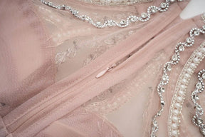 Vestido Longo - Luxo, com Bordado Feito à Mão e Saia em Camadas de Tule