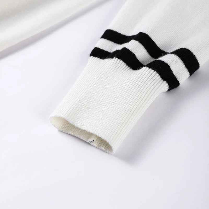 Suéter de Tricô com Gola Alta – Conforto Térmico e Estilo Atemporal