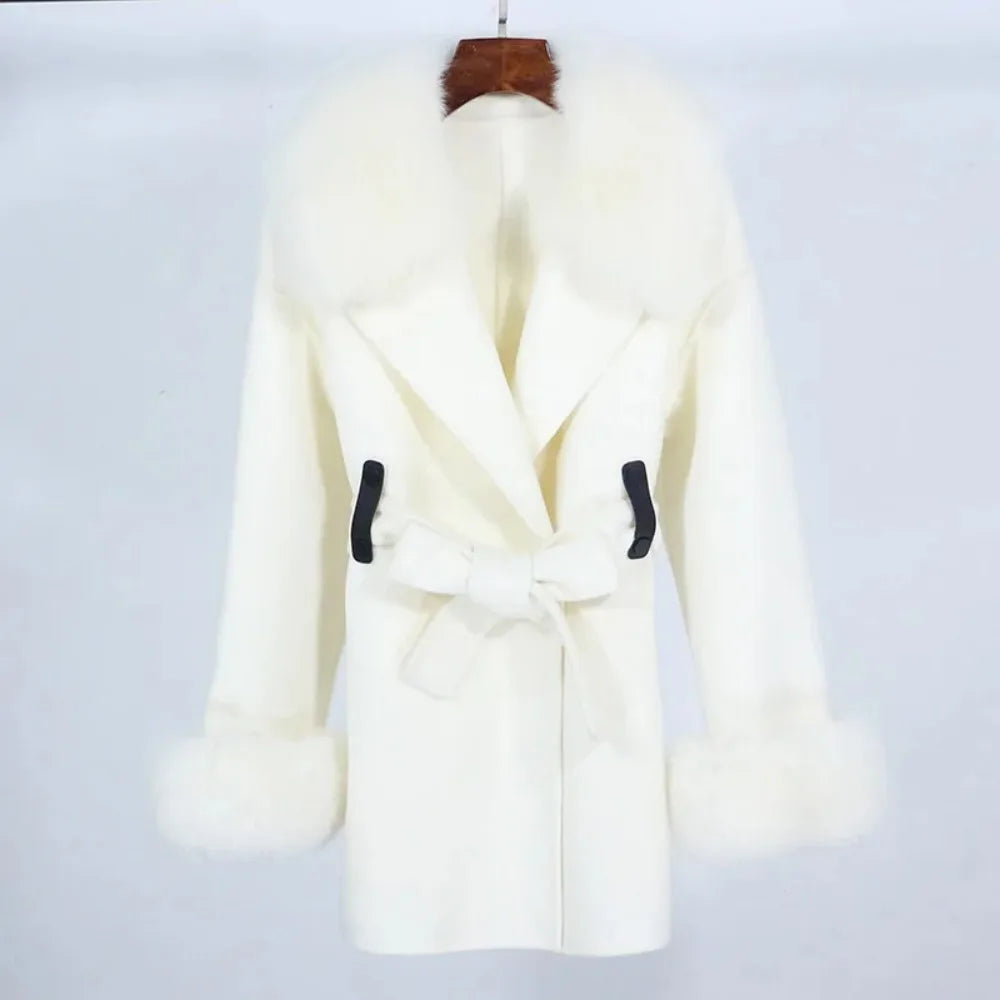 Casaco de Lã e Caxemira com Gola de Pele de Raposa