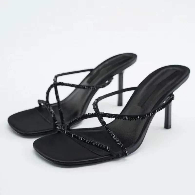 Sandália Feminina de Salto Fino com Cristais Bordados à Mão – Elegância Atemporal para Ocasiões Especiais