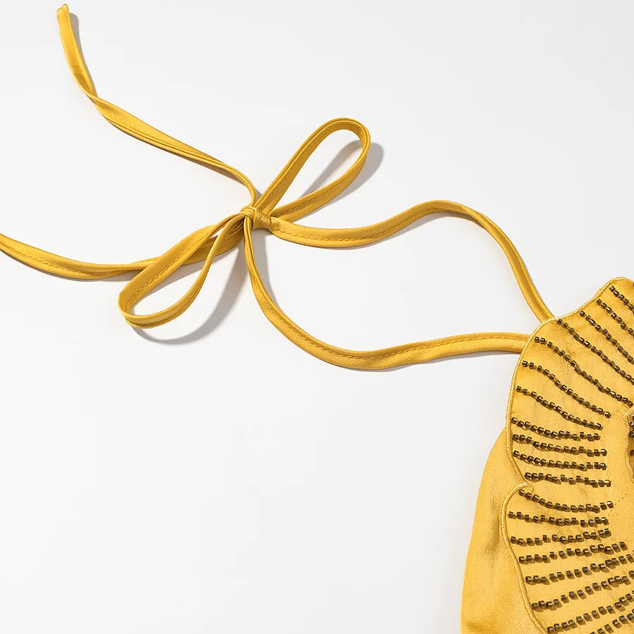 Vestido Longo Elegante com Detalhe de Flor Bordado a Mão