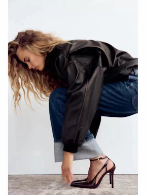 Sandália Elegância com Acabamento Envernizado e Salto Refinado