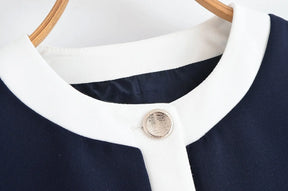 Conjunto Feminino Versátil – Blusa Básica com Recortes e Calça Reta Cintura Alta
