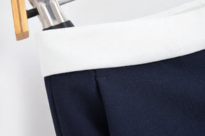 Conjunto Feminino Versátil – Blusa Básica com Recortes e Calça Reta Cintura Alta