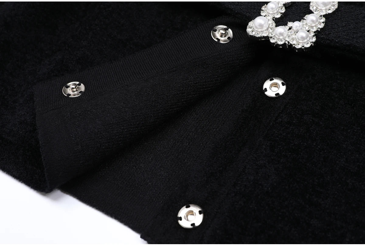 Conjunto Executivo Rosa: Casaco Estruturado e Saia Sereia Midi – Elegância