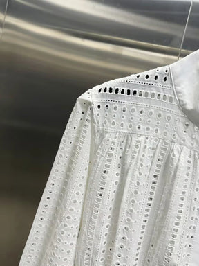 Vestido Curto  e Manga Bufante – Sofisticação Moderna com Toque Romântico