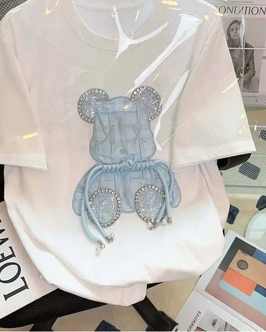 Camiseta com Bordado e Aplicações – Estilo Casual em Algodão Premium
