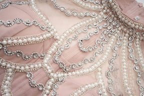 Vestido Longo - Luxo, com Bordado Feito à Mão e Saia em Camadas de Tule