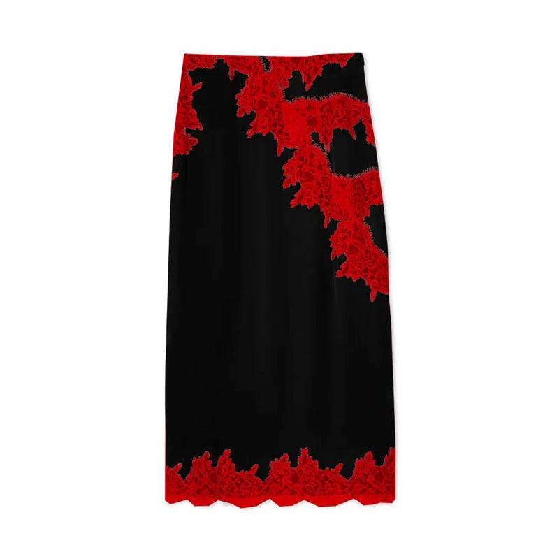 Conjunto Luxo com Renda Contrastada e Saia Longa – Elegância Atemporal