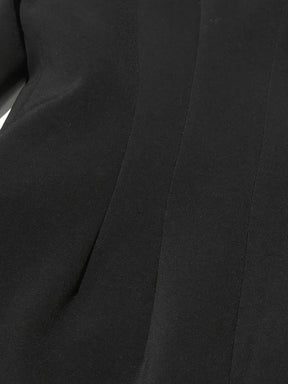 Trench Coat com Cinto – Design Elegante e Silhueta Acinturada