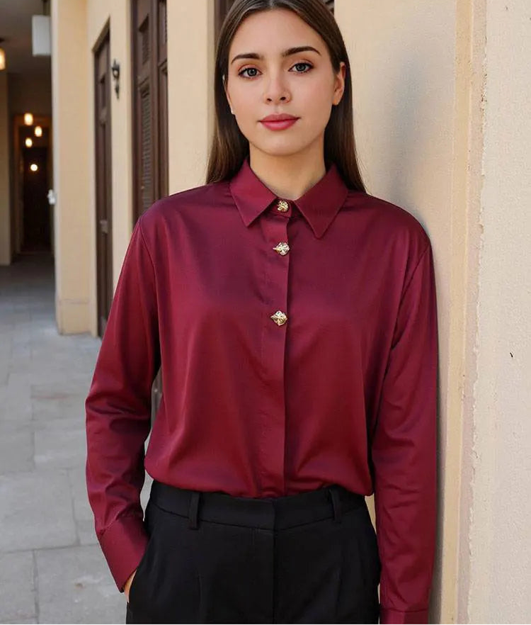 Camisa Vinho com Botões Dourados