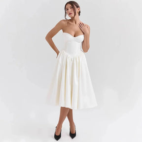 Vestido Tomara que Caia de Comprimento Médio com Silhueta Elegante e Toque Sofisticado