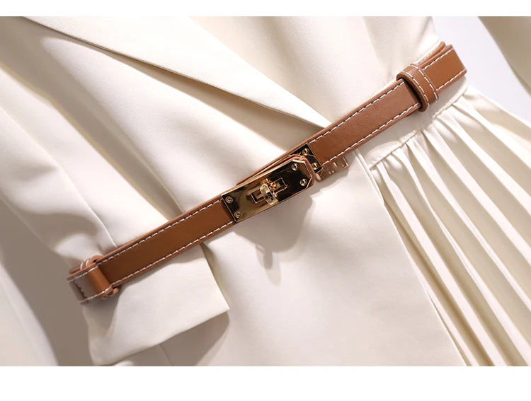 Vestido com saia plissada - Elegante