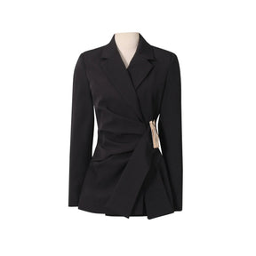 Blazer de Alfaiataria e Detalhe de Fivela Lateral - Modelagem Acinturada e Sofisticada