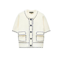 Camisa Feminina Tricotada com Recortes em Cores – Modelo Criativo de Verão