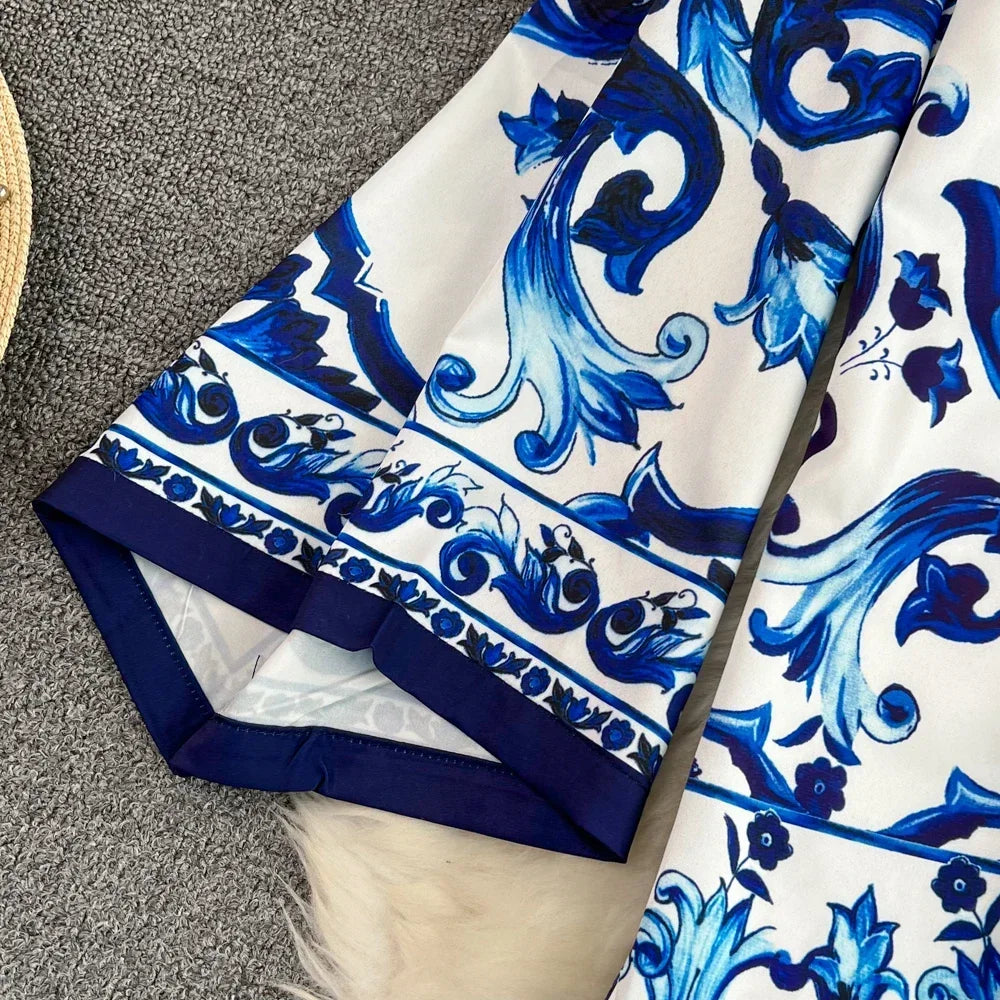 Conjunto Fashion Primavera - Camisa e Shorts com Estampa de Porcelana Azul e Branca