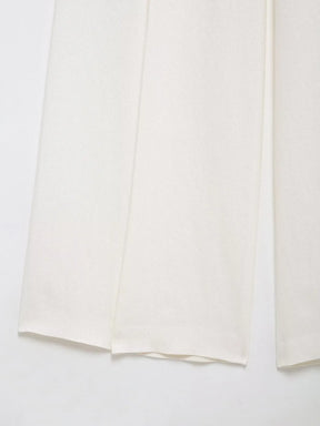 Conjunto de Blazer com Laço e Calça Cintura Alta – Elegância Sofisticada para a Meia-Estação