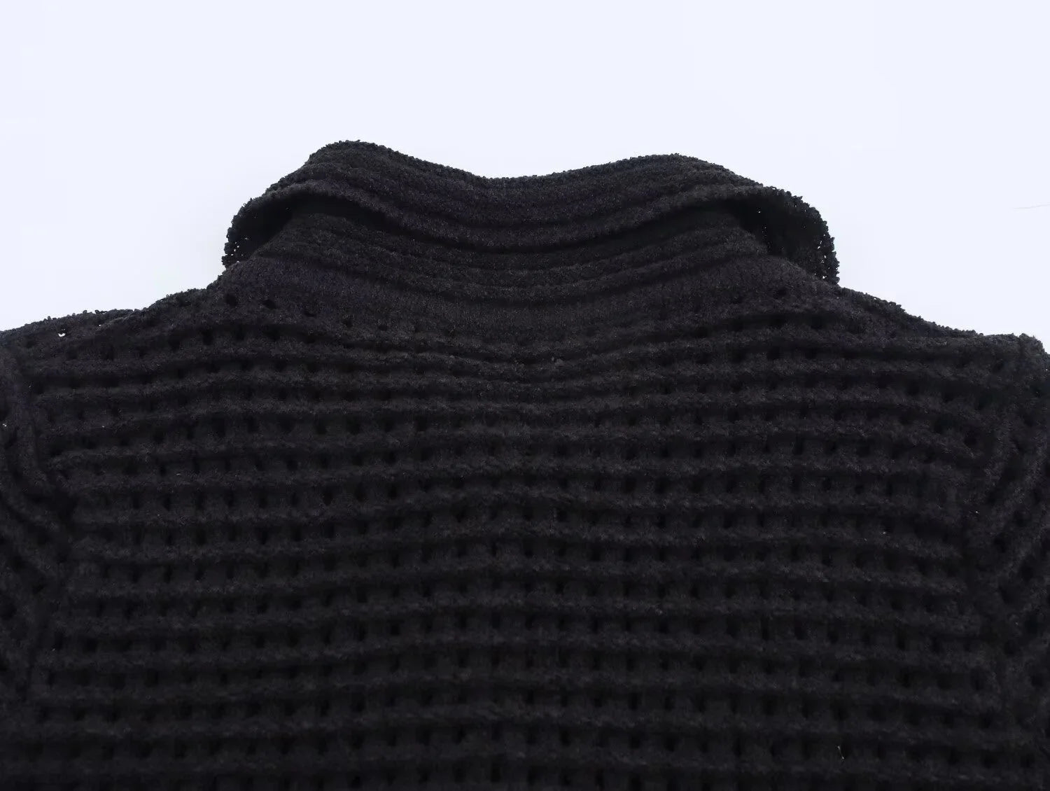 Conjunto em Tricô Vazado – Saia Mini + Camisa