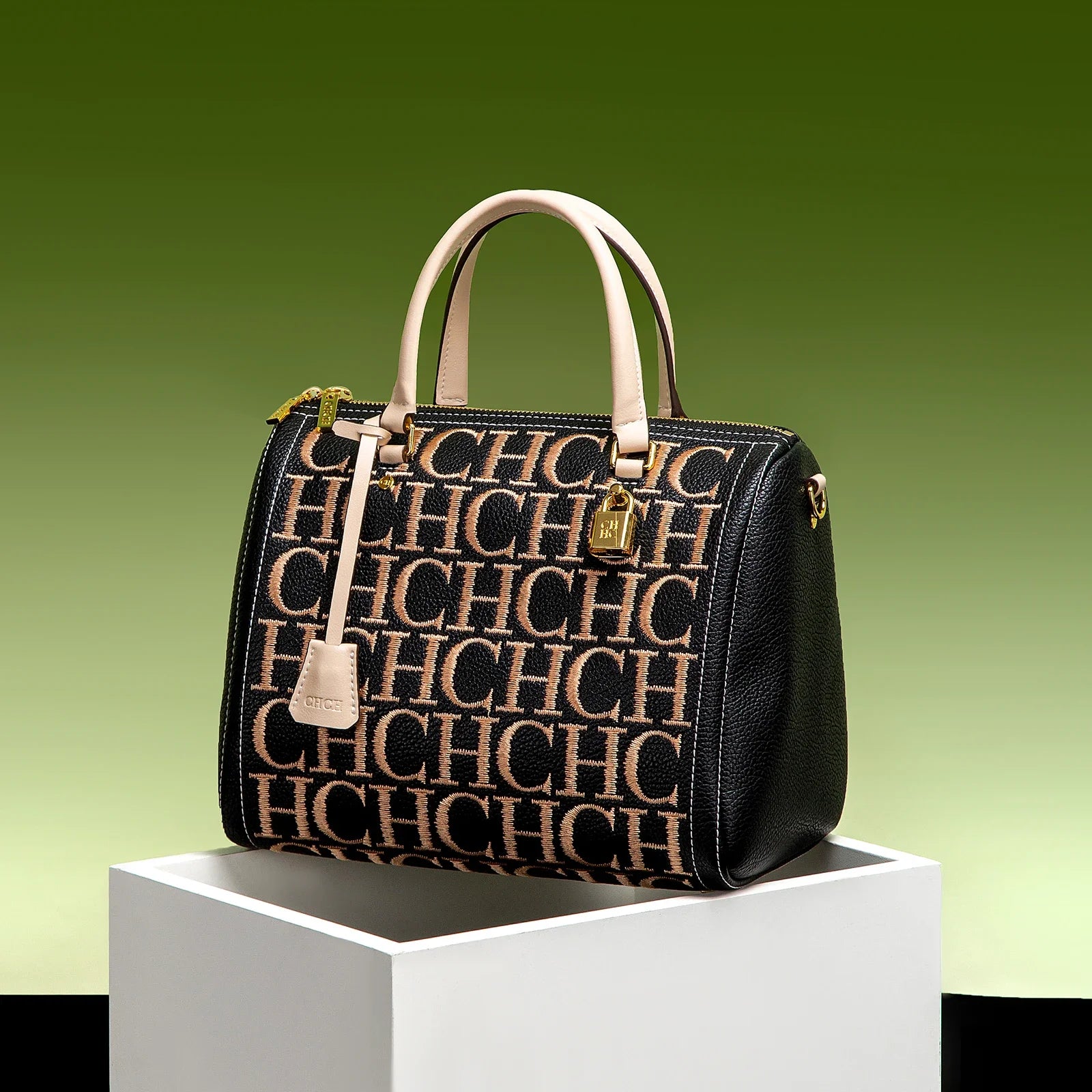 ✨ Bolsa CHCH Vintage – Praticidade e Elegância em Um Só Acessório ✨