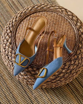 Sandálias Denim – Salto Fino Elegante e Conforto Moderno
