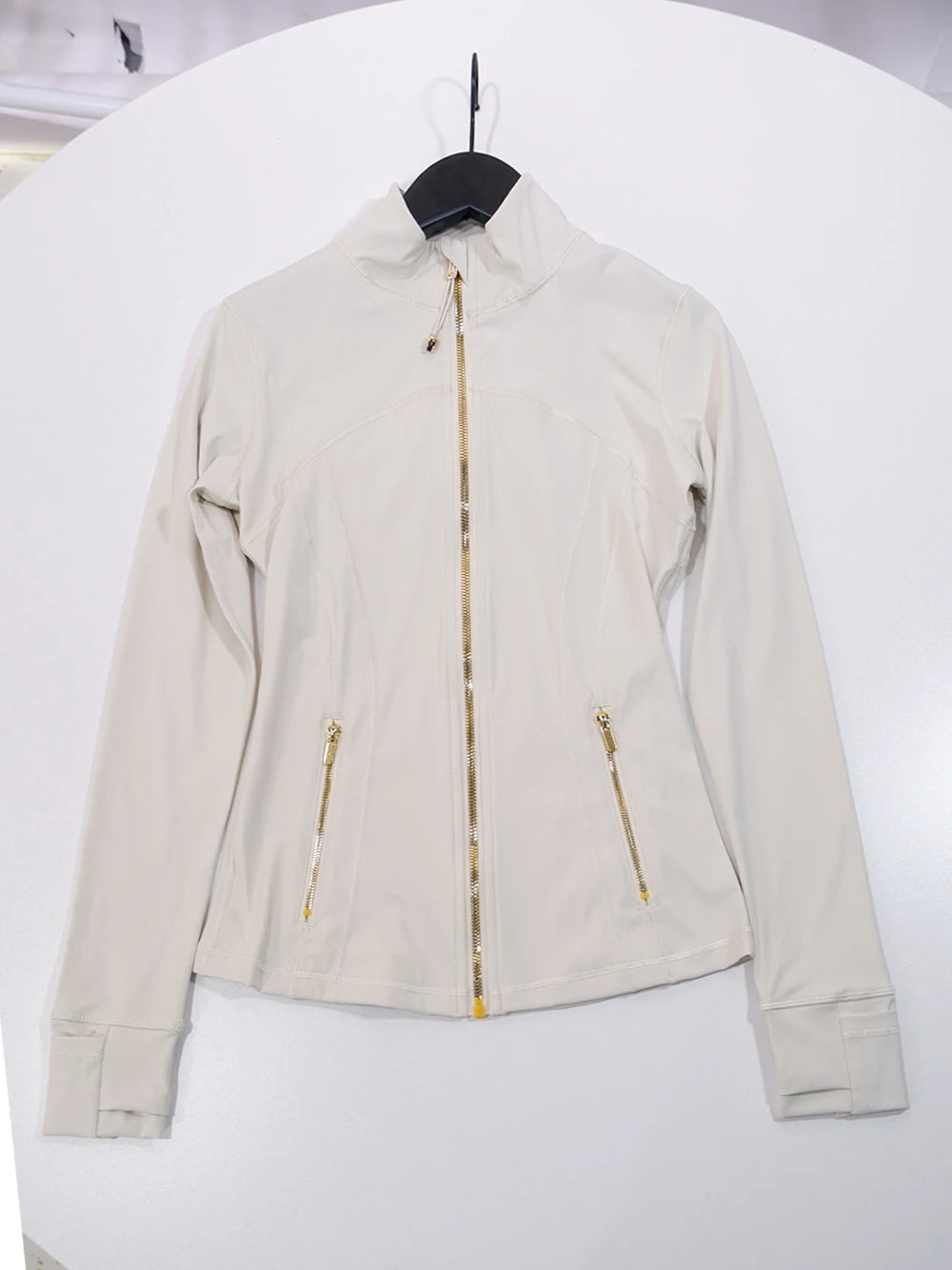 Conjunto Esportivo Feminino com Zíper Dourado e Calça Modeladora