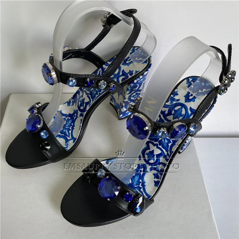 Sandália Luxuosa Diamond Crystal – Estampa Azul e Branco