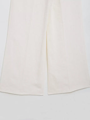 Conjunto de Blazer com Laço e Calça Cintura Alta – Elegância Sofisticada para a Meia-Estação