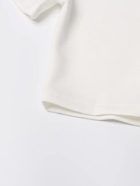 T-shirt Feminina Bordada à Mão com Cristais – Elegância e Exclusividade
