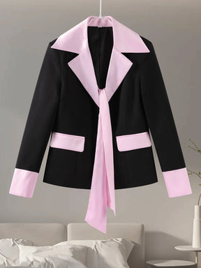 Conjunto Elegante – Blazer com Laço e Saia Mini A-Line