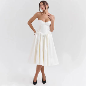 Vestido Tomara que Caia de Comprimento Médio com Silhueta Elegante e Toque Sofisticado