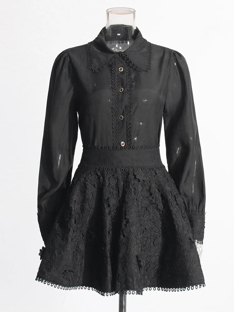 Conjunto Casual com Blusa Patchwork e Saia Mini – Estilo Chic e Atual