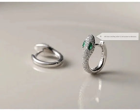 Brincos 925 Prata – Olhos de Serpente Verde, Luxo Leve e Elegante, Versáteis