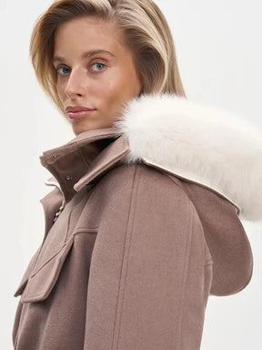 Macacão Feminino de Inverno em Lã com Design Estruturado e Zíper Frontal – Elegância Contemporânea