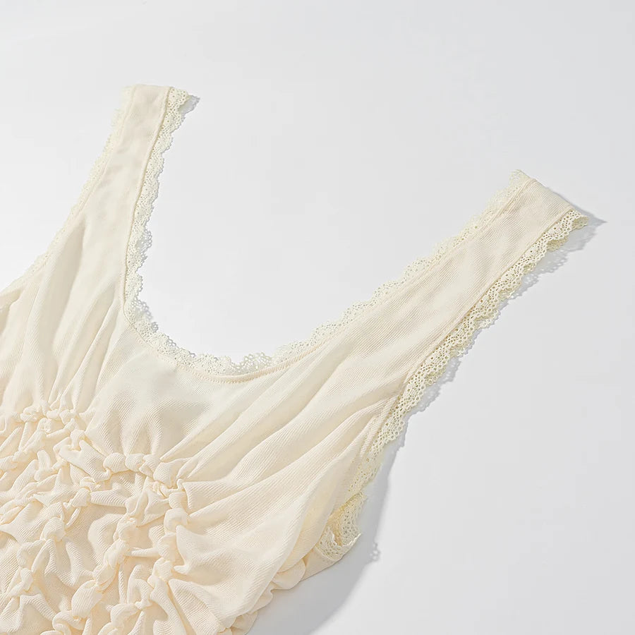 Top Modelo Escultural com Drapeado Delicado e Decote em V – Silhueta Elegante e Ajuste Modelado