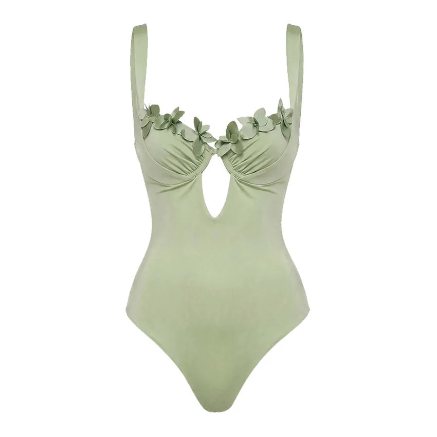 Conjunto de Biquíni com Detalhe de Flor Escultural