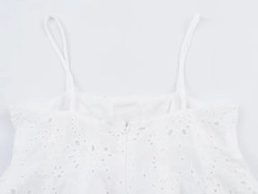 Conjunto – Top Bordado Cropped com Alças Finas + Saia Plissada de Cintura Alta, Modelo A-Line