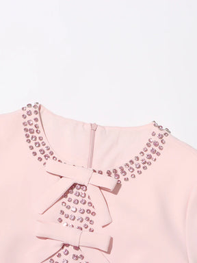 Vestido Elegante – Detalhe de Laço e Brilho Sofisticado