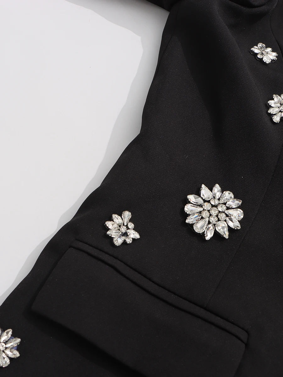 Conjunto de Alfaiataria Escultural com Blazer e Calça com Cristais