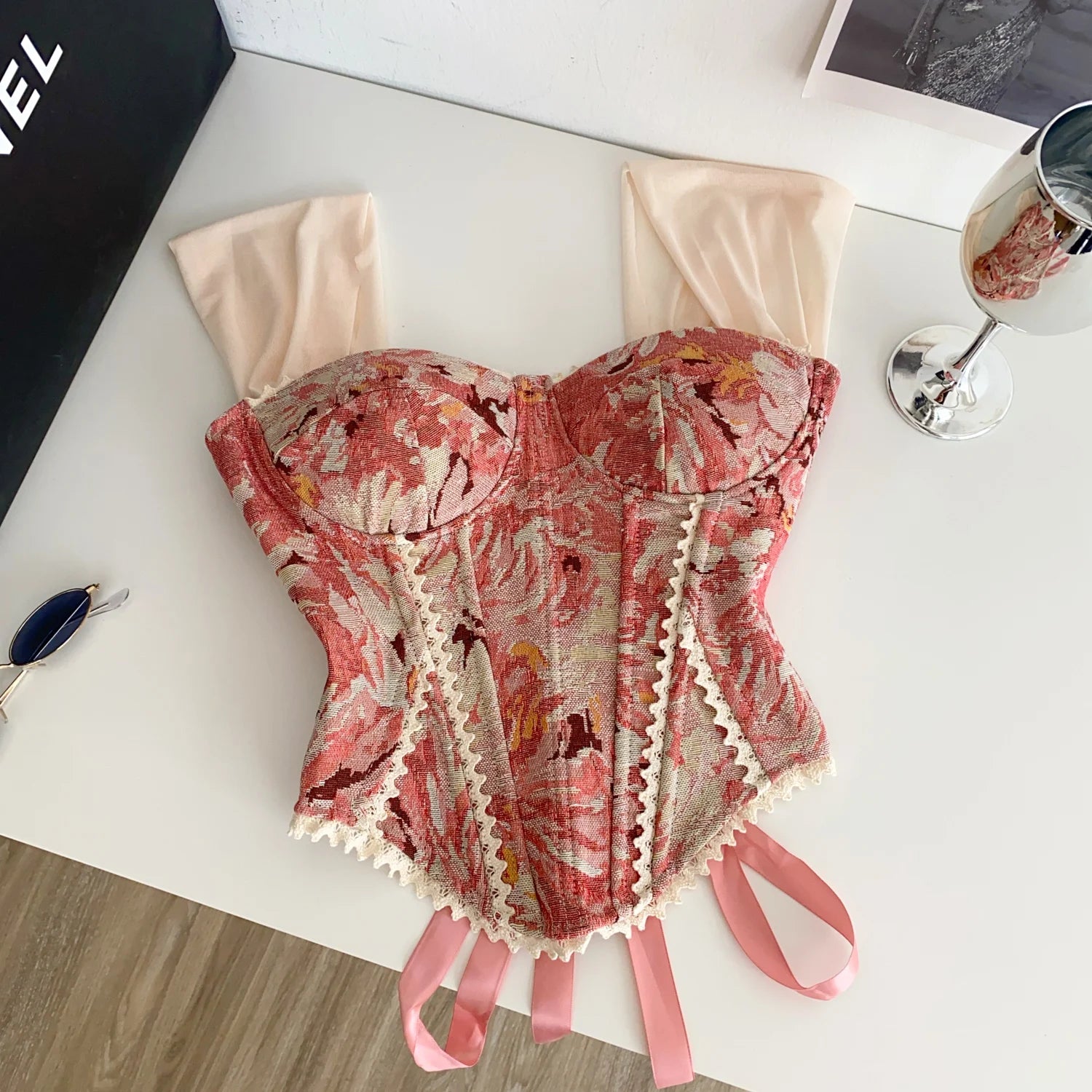 Top de Alças Estampado com Detalhes em Renda