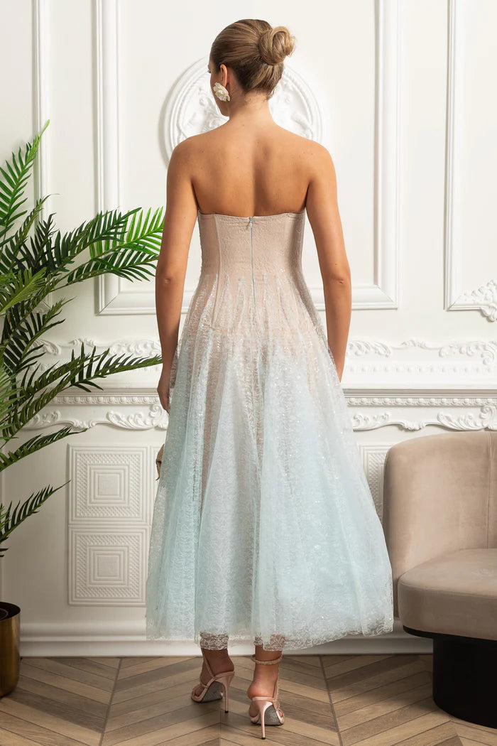 Vestido Longo Estilo Princesa – Tule Transparente, Design Envolvente e Toque de Fada para Verão