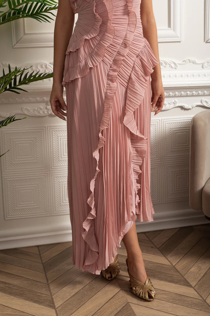 Vestido Sexy Assimétrico e Decote nas Costas – Sem Mangas, Com Babados, Cintura Alta e Modelagem Slim