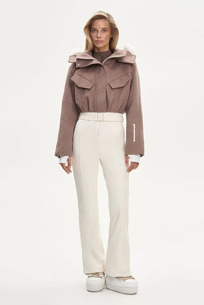 Macacão Feminino de Inverno em Lã com Design Estruturado e Zíper Frontal – Elegância Contemporânea