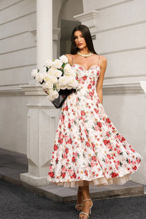 Vestido Longo em Crepe com Decote Estruturado e Silhueta Esculpida