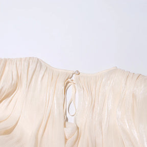 Vestido Mini com Babados, Mangas Longas e Silhueta Fluida