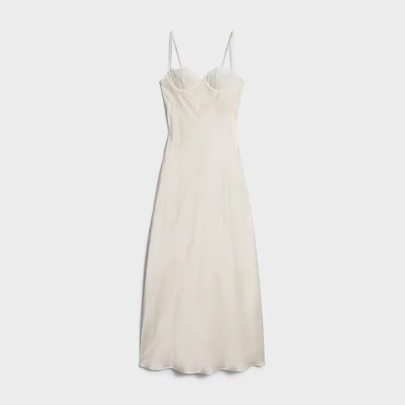 Vestido Slip Dress Midi Acetinado com Busto de Renda e Alças Finas