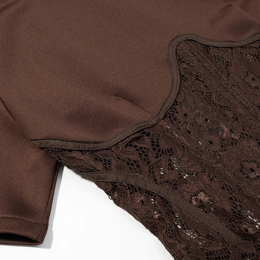 Blusa com Aplicação de Renda