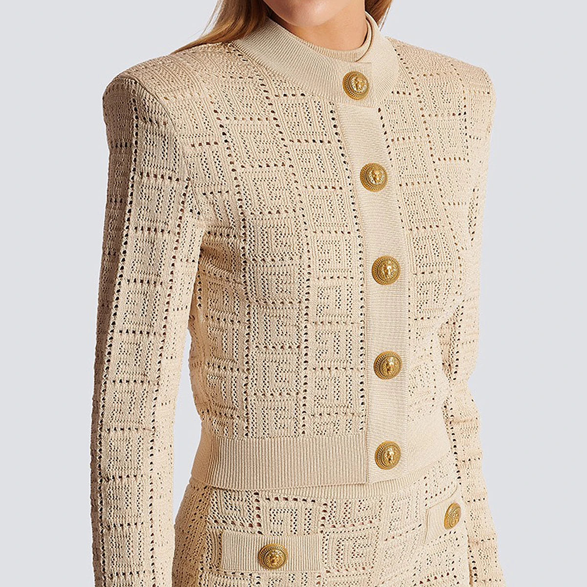 Cardigan Alta costura Com detalhes